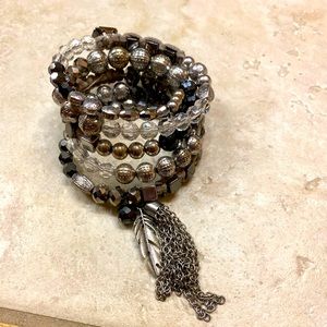 NWOT Shayanne Brand Wrap Grey/Silver Wrap Western Bracelet